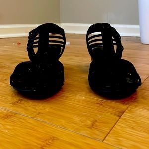 Hot new shoes size 8 but these